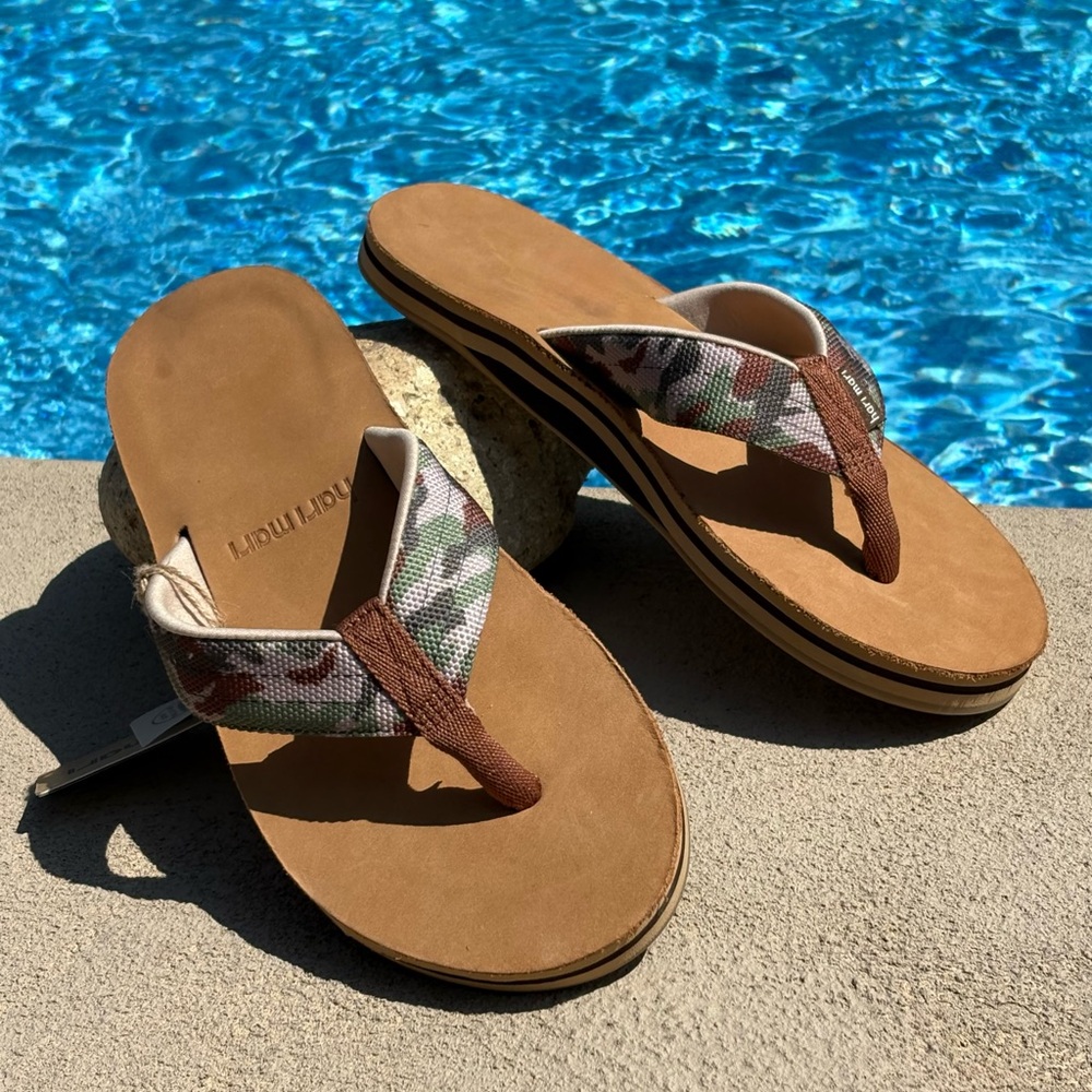 Hari Mari Leather Woodland Camo Flip Flop Sandals Size 11 - Picture 8 of 15